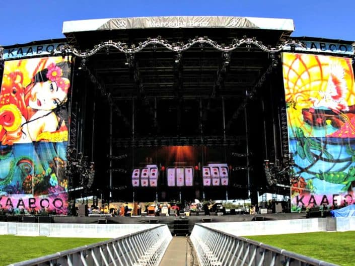 KAABOO stage graphic straight Walking up t the massive stage graphics at kaaboo